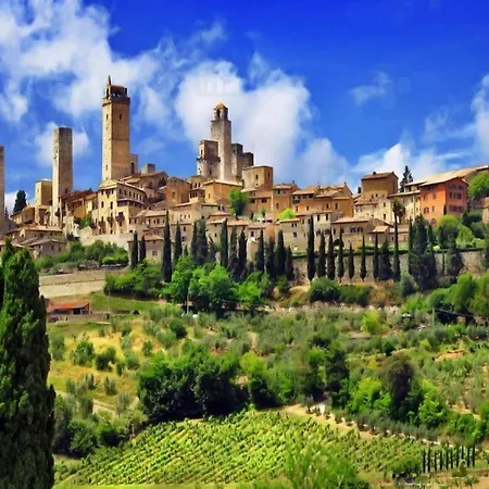 Casa Di Pierina, L'abbraccio Di Un Artista